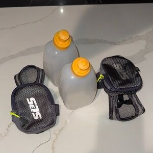 SE5 Handheld Running Flask Set in Gray with Yellow Caps